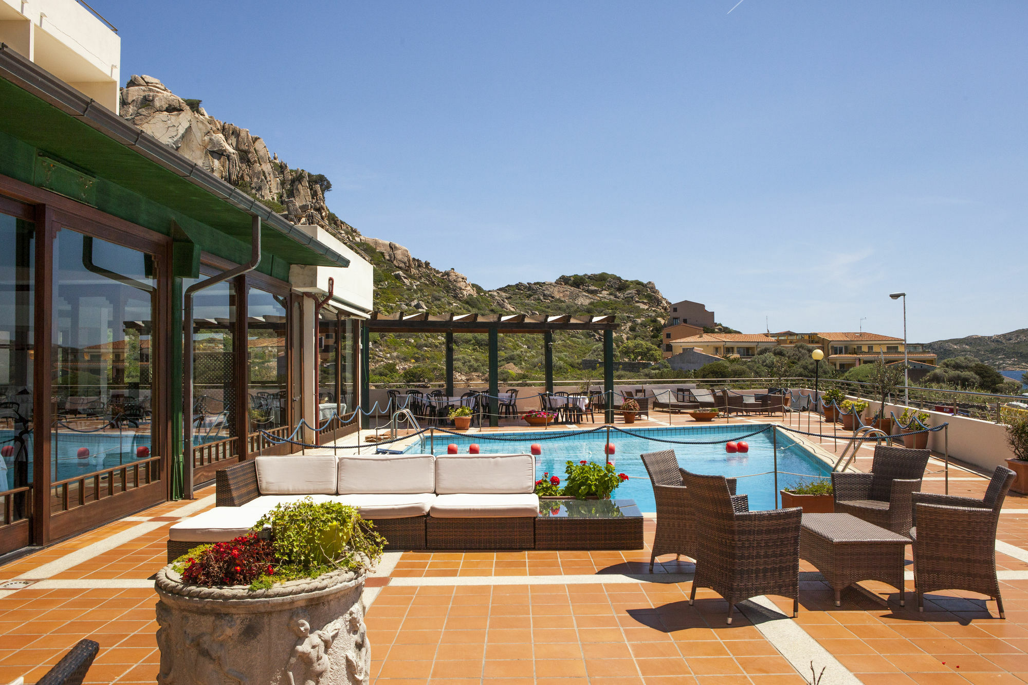 Hotel Miralonga Ла-Маддалена Екстер'єр фото