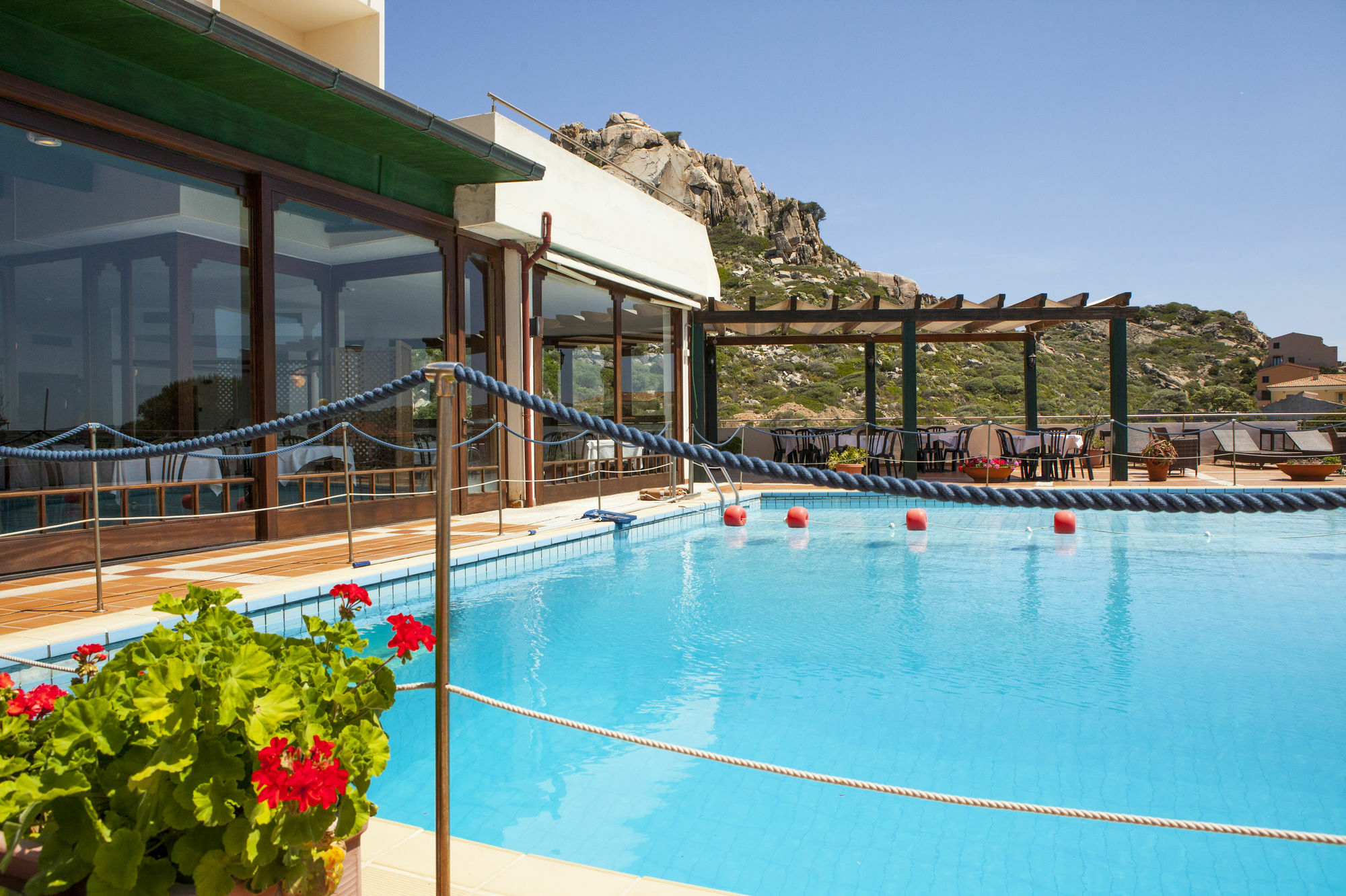 Hotel Miralonga Ла-Маддалена Екстер'єр фото